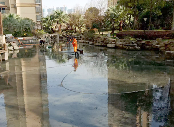 兴海景观池淤泥清理