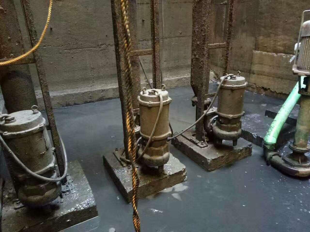 兴海污水池清理